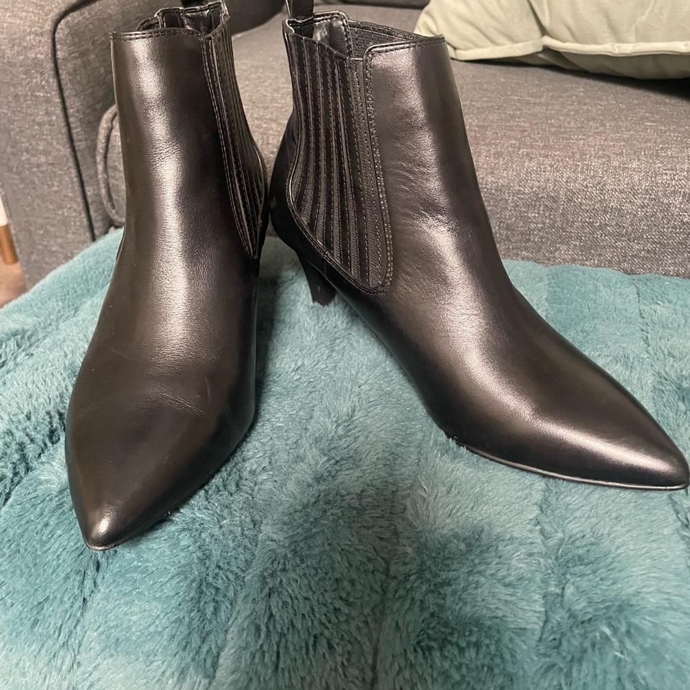 Elegant Black Ankle Boots